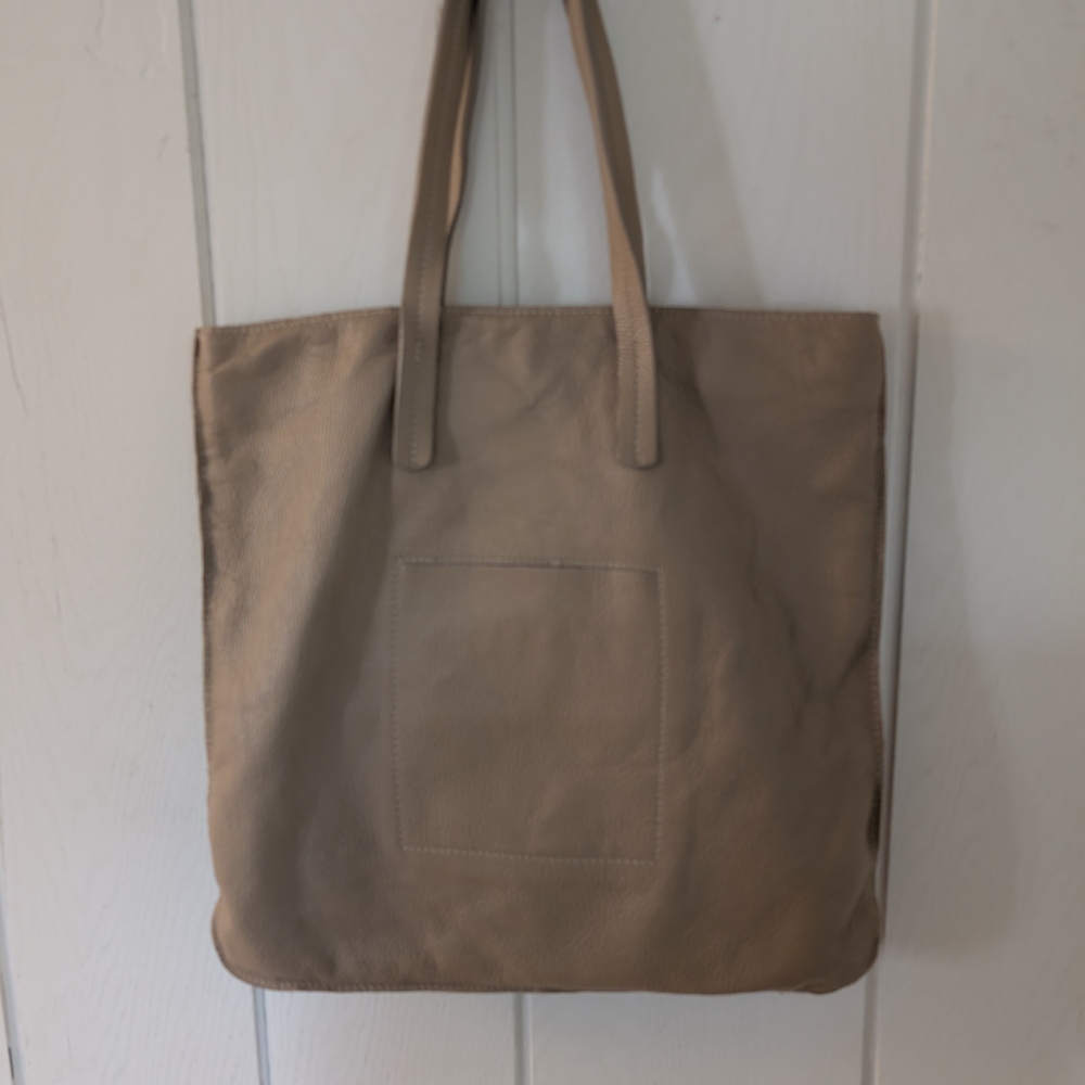 Elegant Tan Tote Bag